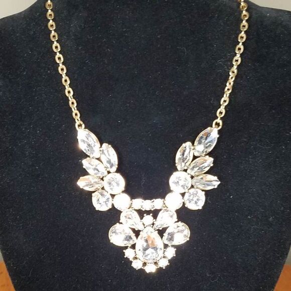 J Crew Gorgeous Statement Clear Rhinestone Necklace - Picture 9 of 10